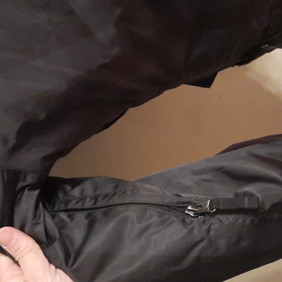 Burton Duchess snowboard jacket - Picture 10 of 16